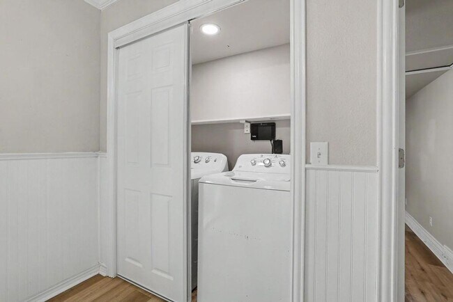 Building Photo - Charming 3-Bedroom Home in Sherman Available NOW!