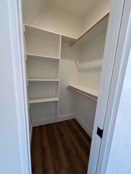 Building Photo - 3404 E Hwy 199