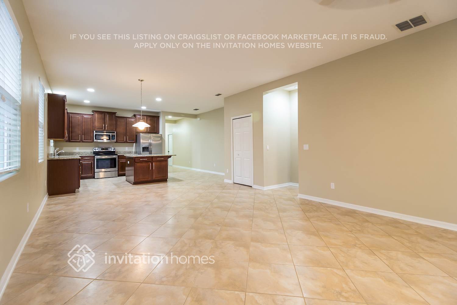 Building Photo - 3504 Sprite Ln