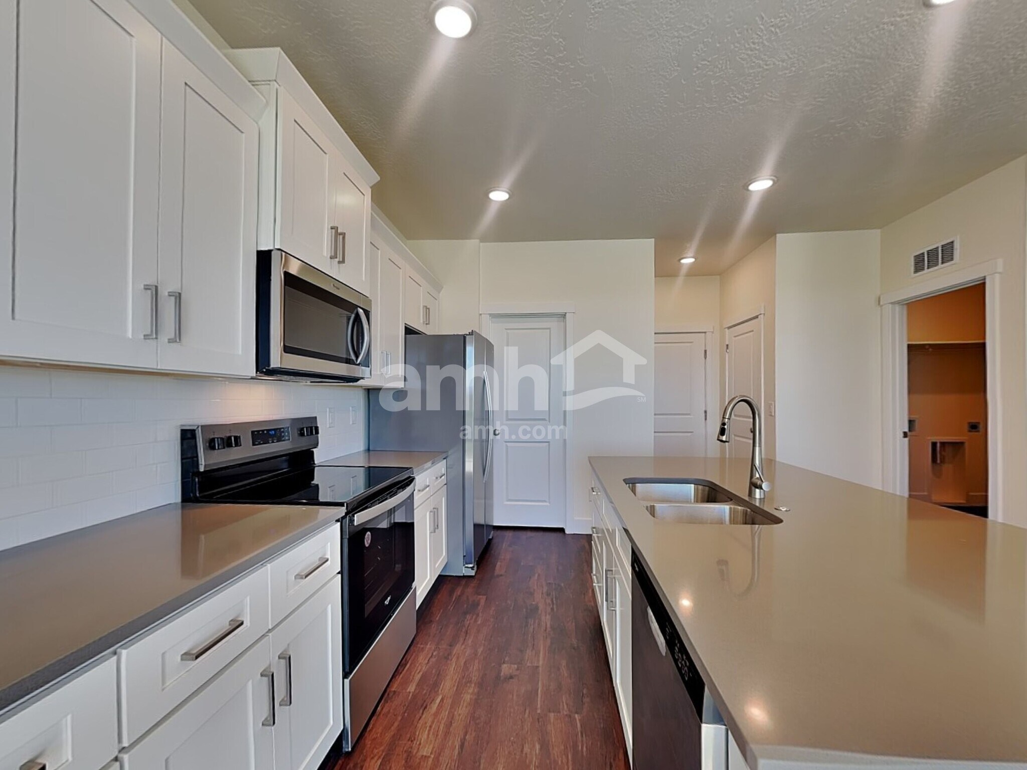 Building Photo - 9337 W Barcelona St