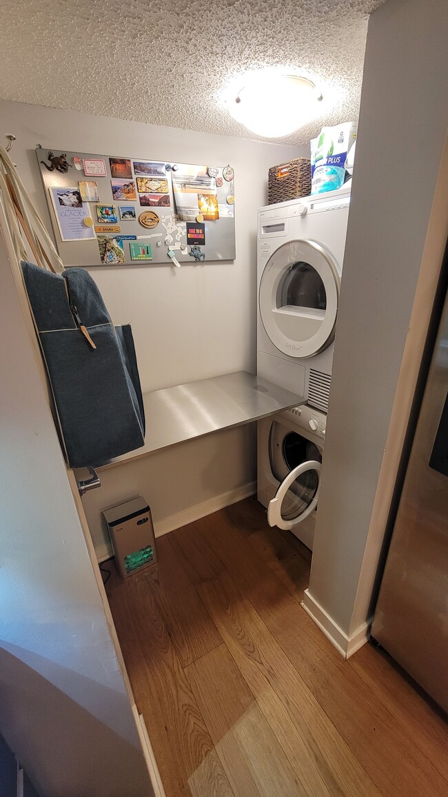 Laundry with Utility Bench - 52 Groveland Ter