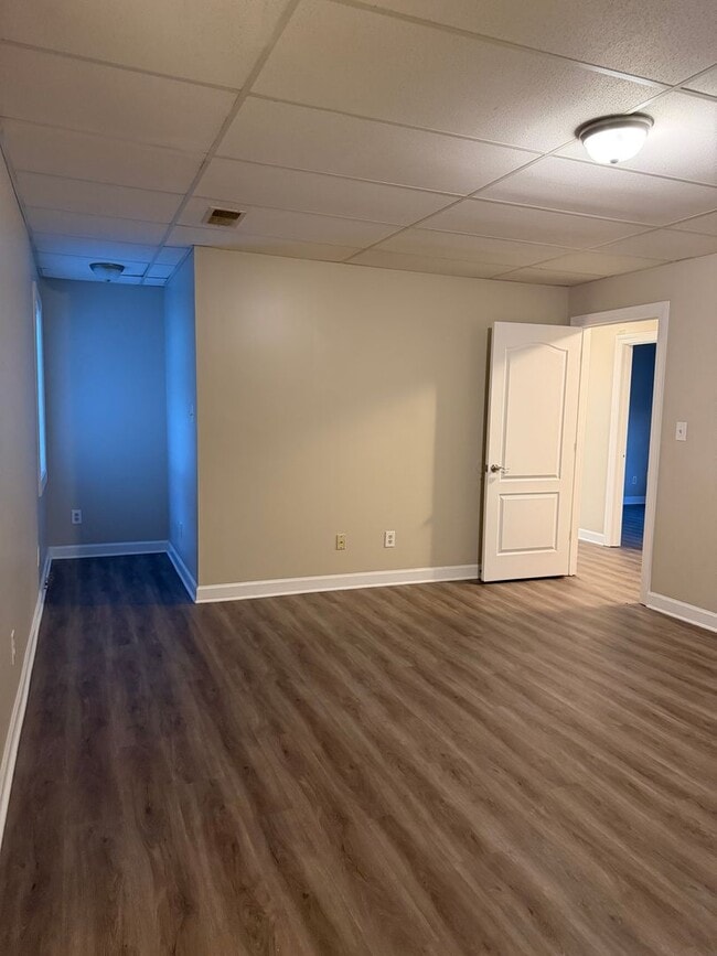 Building Photo - 281 Foxworth Dr