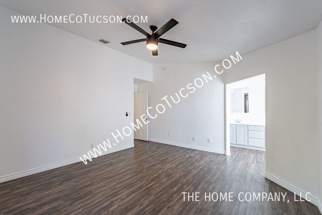 Building Photo - 2581 W Camino De La Joya