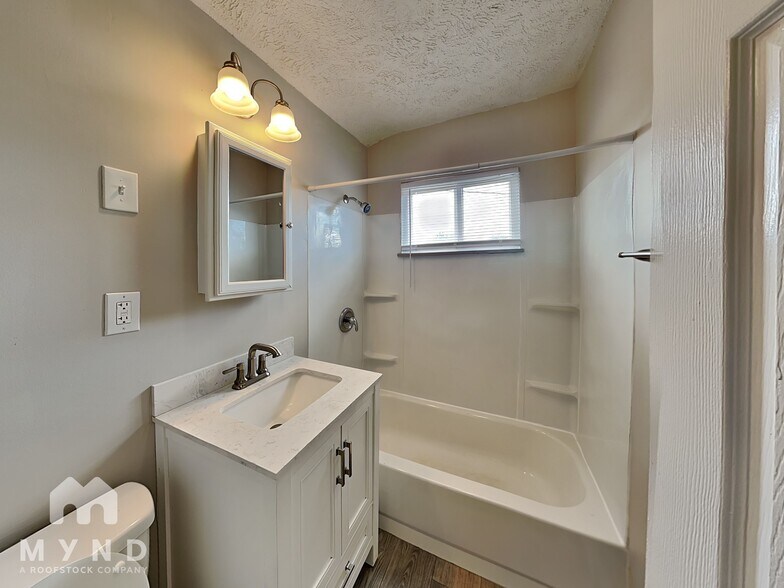 Building Photo - 4140 Dixie Ct