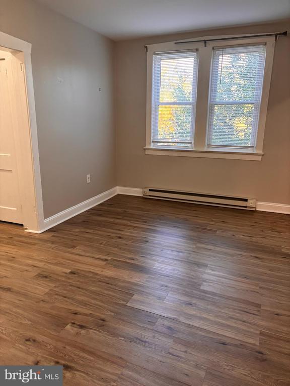 Building Photo - 125 E Bettlewood Ave