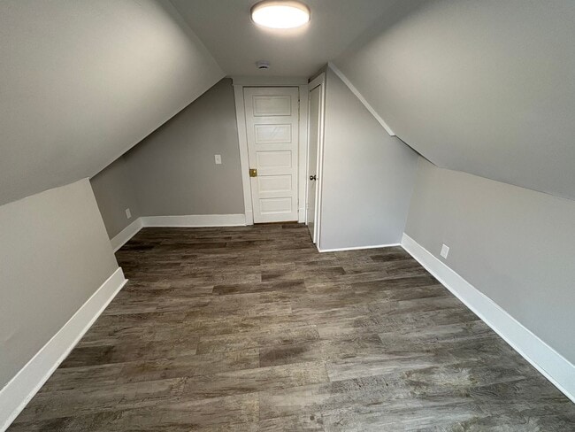 Building Photo - Beautiful 4 Bedroom  House
