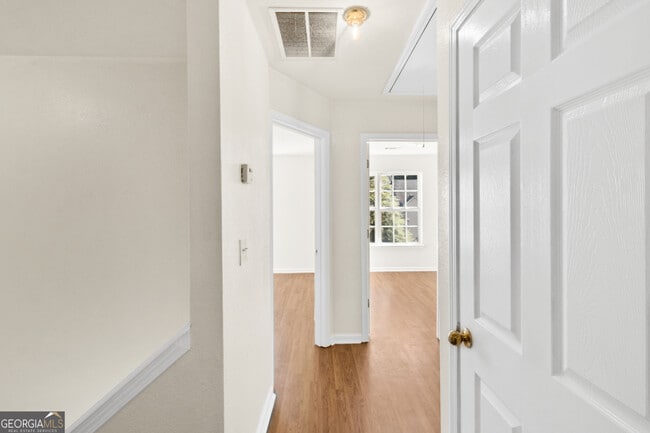 Building Photo - 7113 Brookview Way