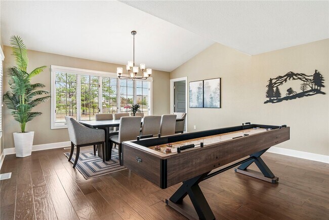 Building Photo - 5307 S Bellview Rd