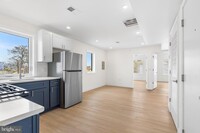 Building Photo - 1347 N 7th St