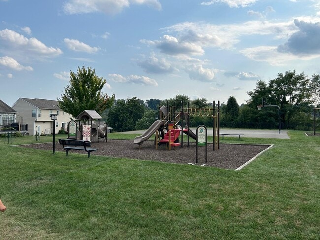 Building Photo - 1608 Michael Dr