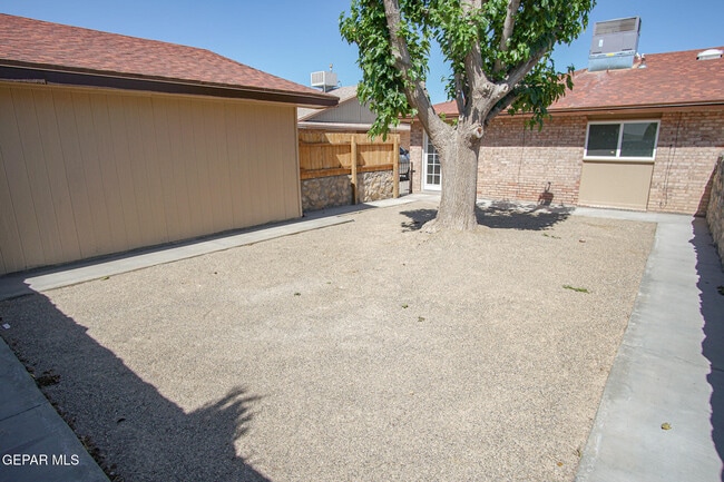 Building Photo - 3425 Risner Pl