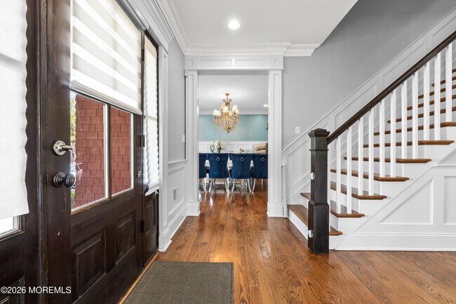 Building Photo - 558 Cedar Ave