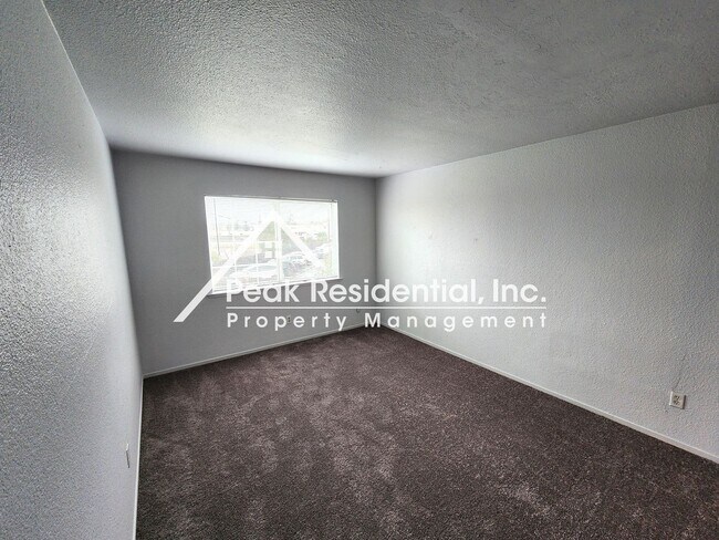 Building Photo - Croetto10540