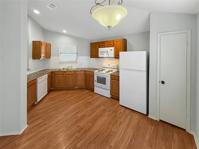 Building Photo - 10205 Lone Pine Ln