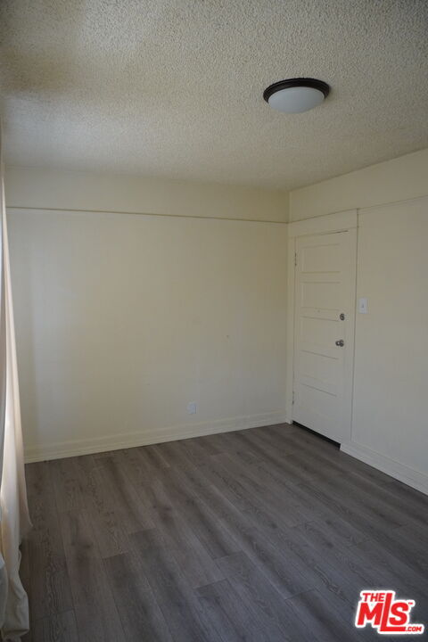 Building Photo - 324 E Lime Ave