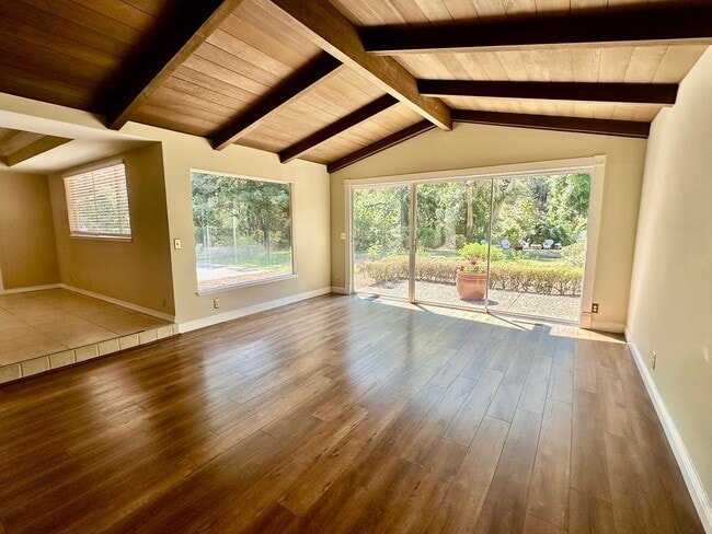 Building Photo - Single Story Home with Sparkling Pool, Large Spacious Lot with Top Schools! Monte Sereno/Los Gato...