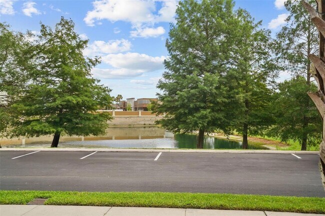 Building Photo - 561 Telfair Square Ct