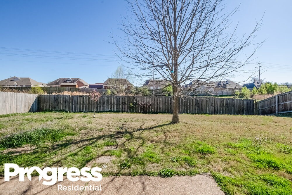Building Photo - 40 Spring Valley Dr