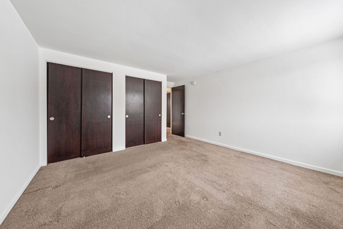 Building Photo - 29 Losson Garden Dr