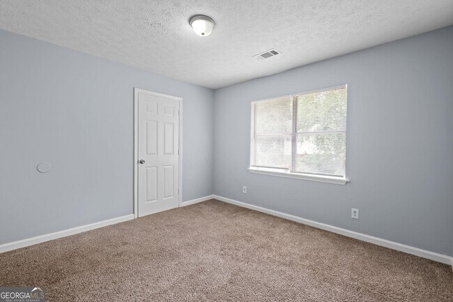 Building Photo - 360 N 19th St