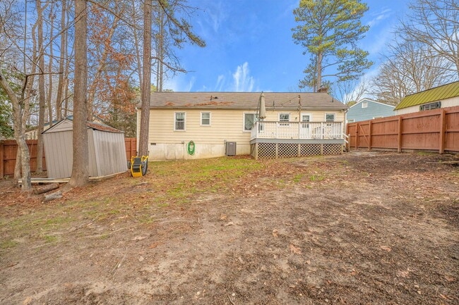 Building Photo - 8323 Outpost Cir