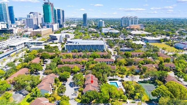 Building Photo - 344 City View Dr