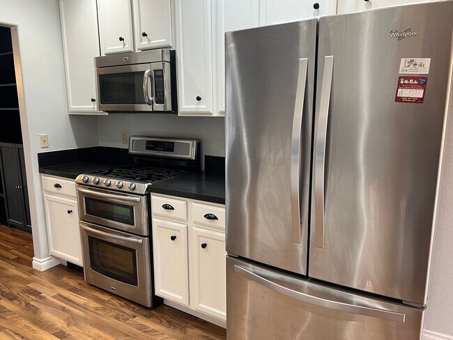 Building Photo - 982 SW Hawthorne St