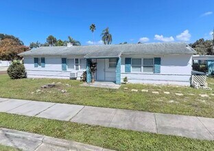 Building Photo - 1701 Pasadena Dr