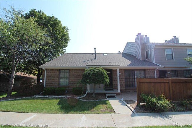Building Photo - 40053 Crosswinds Rd