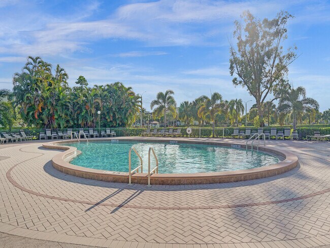 Building Photo - 17 Mansfield F