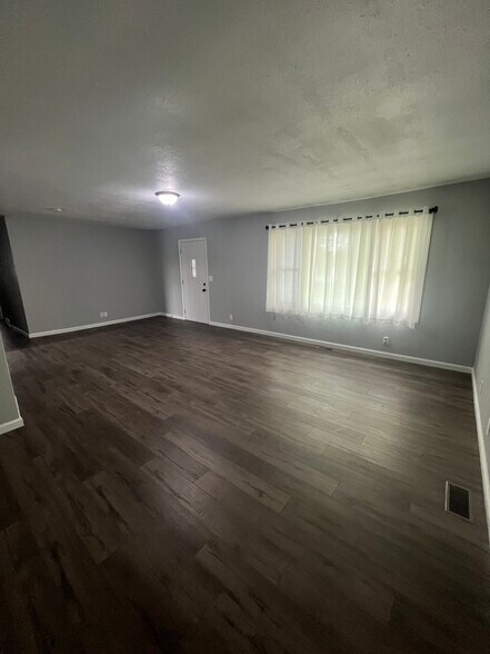 Living Room - 110 Watt Ave