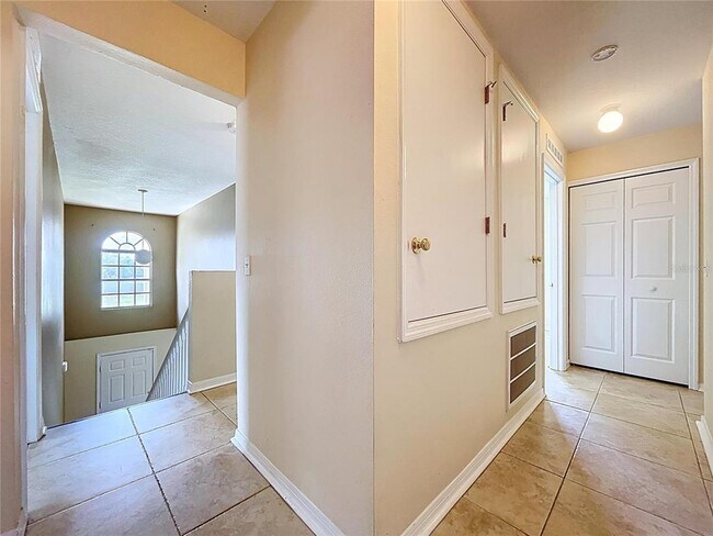 Building Photo - 5060 Spanish Oaks Blvd