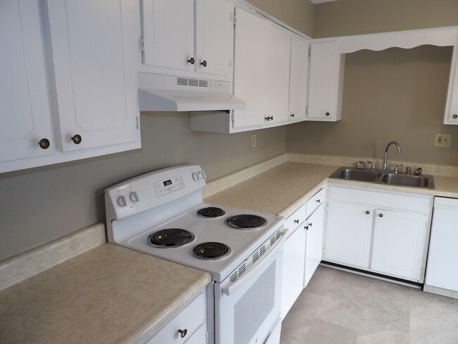 Building Photo - 409 Ridgewood Ln