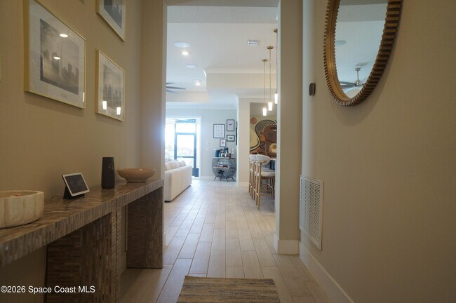 Building Photo - 787 Clearwater Ave