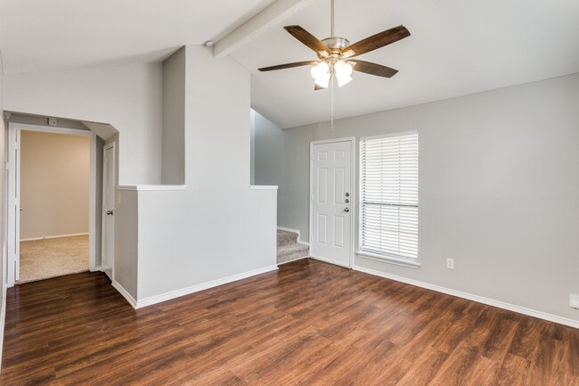 Building Photo - 117 Peachtree Ct