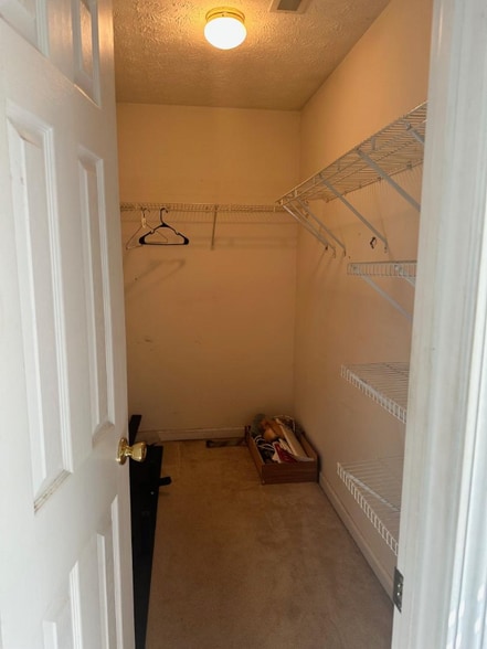 Building Photo - 3630 Thurleston Ct SW