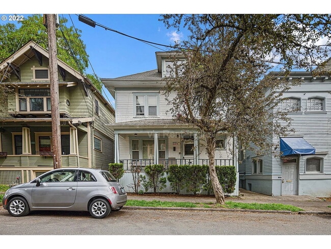 Building Photo - 1815 NW Hoyt St