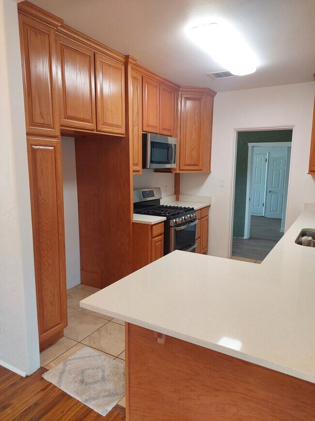 Building Photo - Beautiful RANCH HOME  Rental