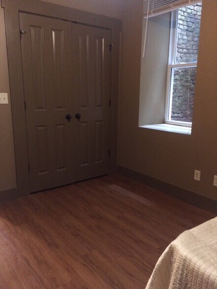 bedroom - 1134 Locust St