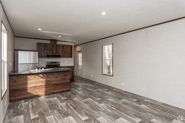 3BR, 2BA - 925 SF - Pulaski Estates