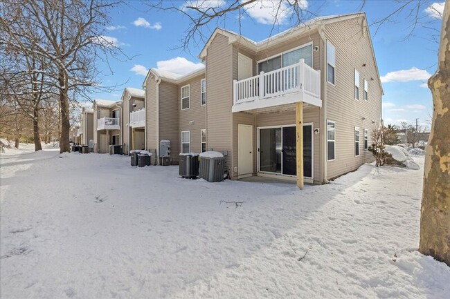 Building Photo - 29 Foxglove Dr