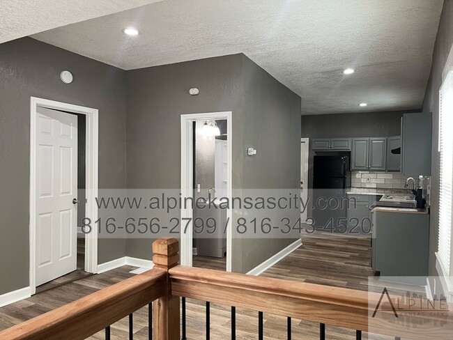 Building Photo - Updated NE Home! Section 8 READY!