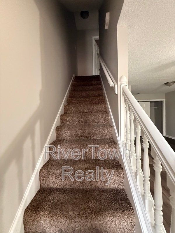 Building Photo - 3552 Christine Rd