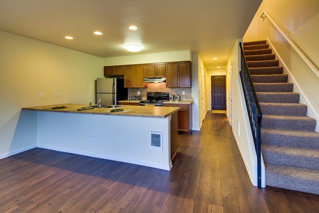 Building Photo - 5979 SE Harmony Rd