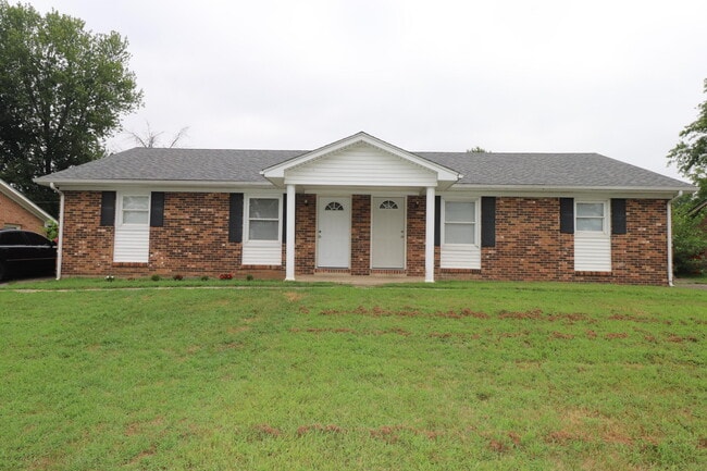 Building Photo - 319 Edgewood Dr