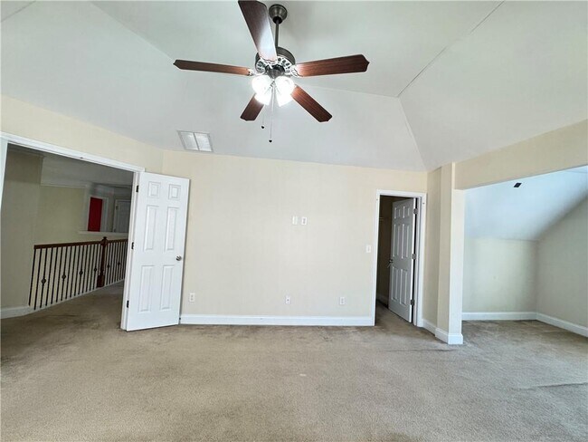 Building Photo - 632 Scenic Creek Dr SW