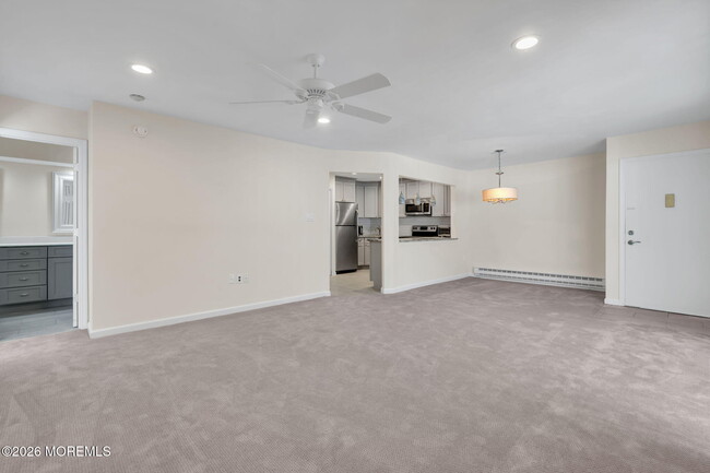 Building Photo - 129 Amberly Dr