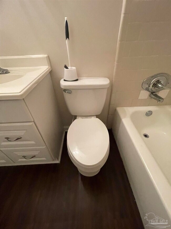 Building Photo - 10049 Hillview Rd