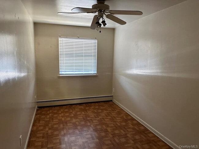 Building Photo - 1264 Metcalf Ave