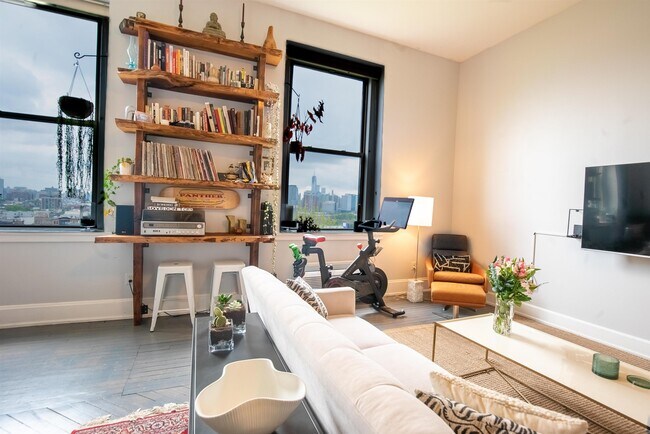 Building Photo - 154 Ogden Ave.